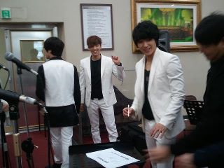 KBS World Radio - FTIsland Backstage Chat